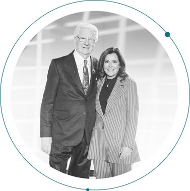 bob-sandy-circle-elipse-middle bob-sandy-circle-elipse-middle